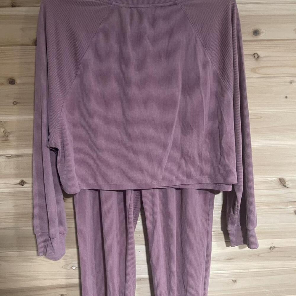 Victoria's Secret Mauve Pajama Set - Picture 4 of 8